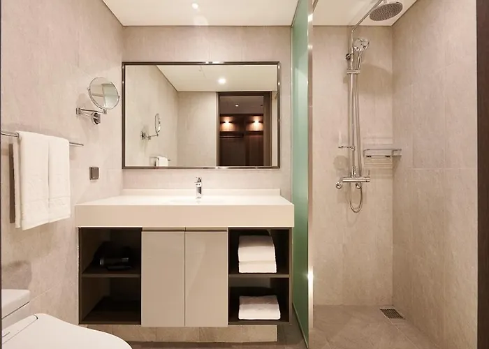 Stanford Myeongdong Hotel 3*