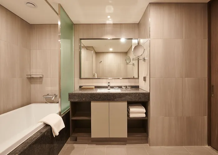 Stanford Myeongdong Hotel 3*